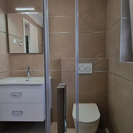 Family-friendly With Swimming Pool Silo, Krk - 21242 شقة سيلو