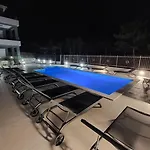 דירה Family-friendly With Swimming Pool Silo, Krk - 21242 *