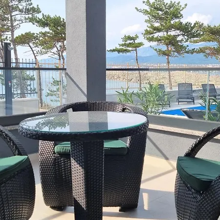 Apartman Seaside With A Swimming Pool Silo, Krk - 21242