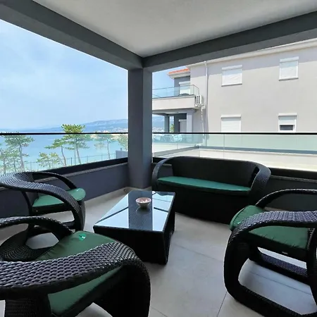 Seaside With A Swimming Pool Silo, Krk - 21242 Apartman Šilo