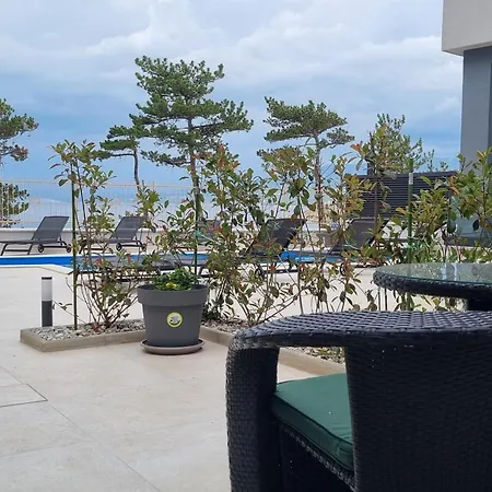 Apartman Seaside With A Swimming Pool Silo, Krk - 21242 *