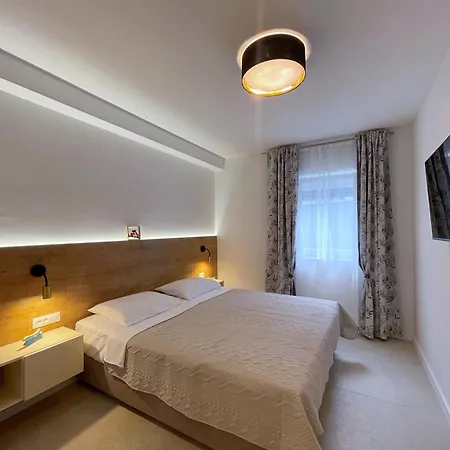 Seaside With A Swimming Pool Silo, Krk - 21242 Apartman