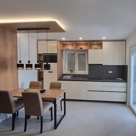 Family-friendly With Swimming Pool Silo, Krk - 21242 아파트 실로
