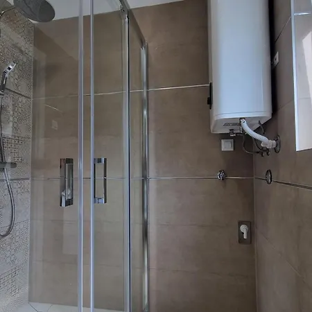 아파트 Family-friendly With Swimming Pool Silo, Krk - 21242 실로